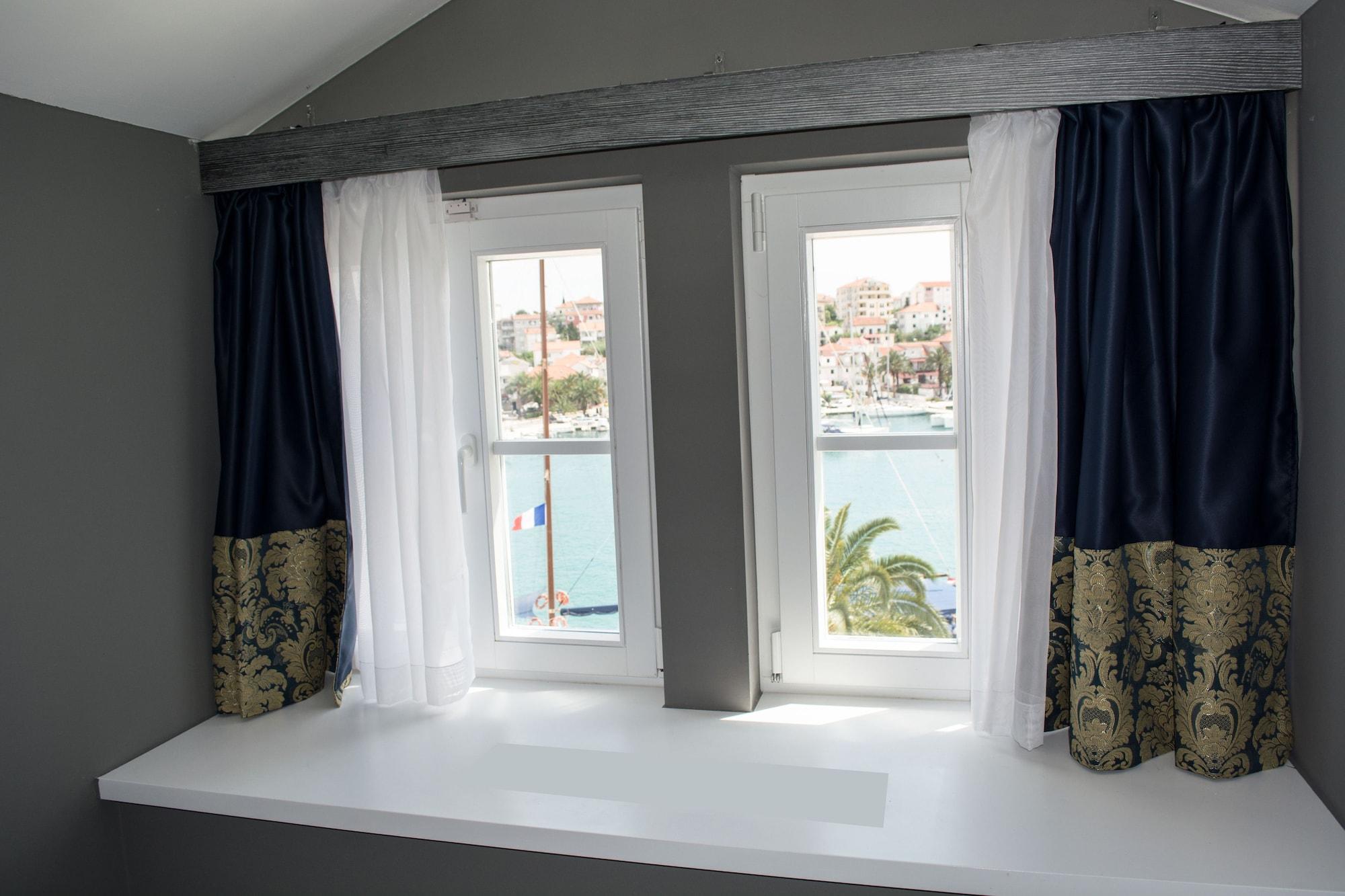 XII Century Heritage Hotel Trogir Eksteriør billede