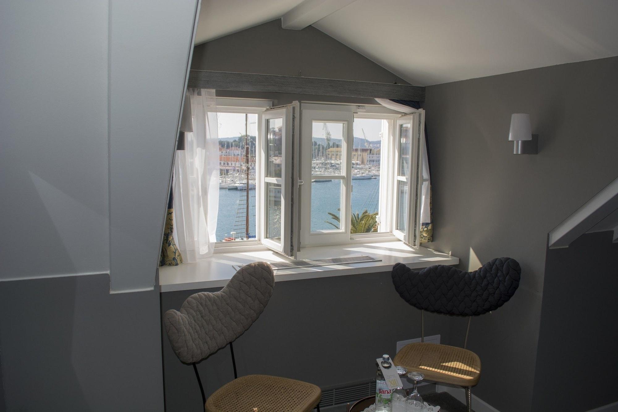 XII Century Heritage Hotel Trogir Eksteriør billede