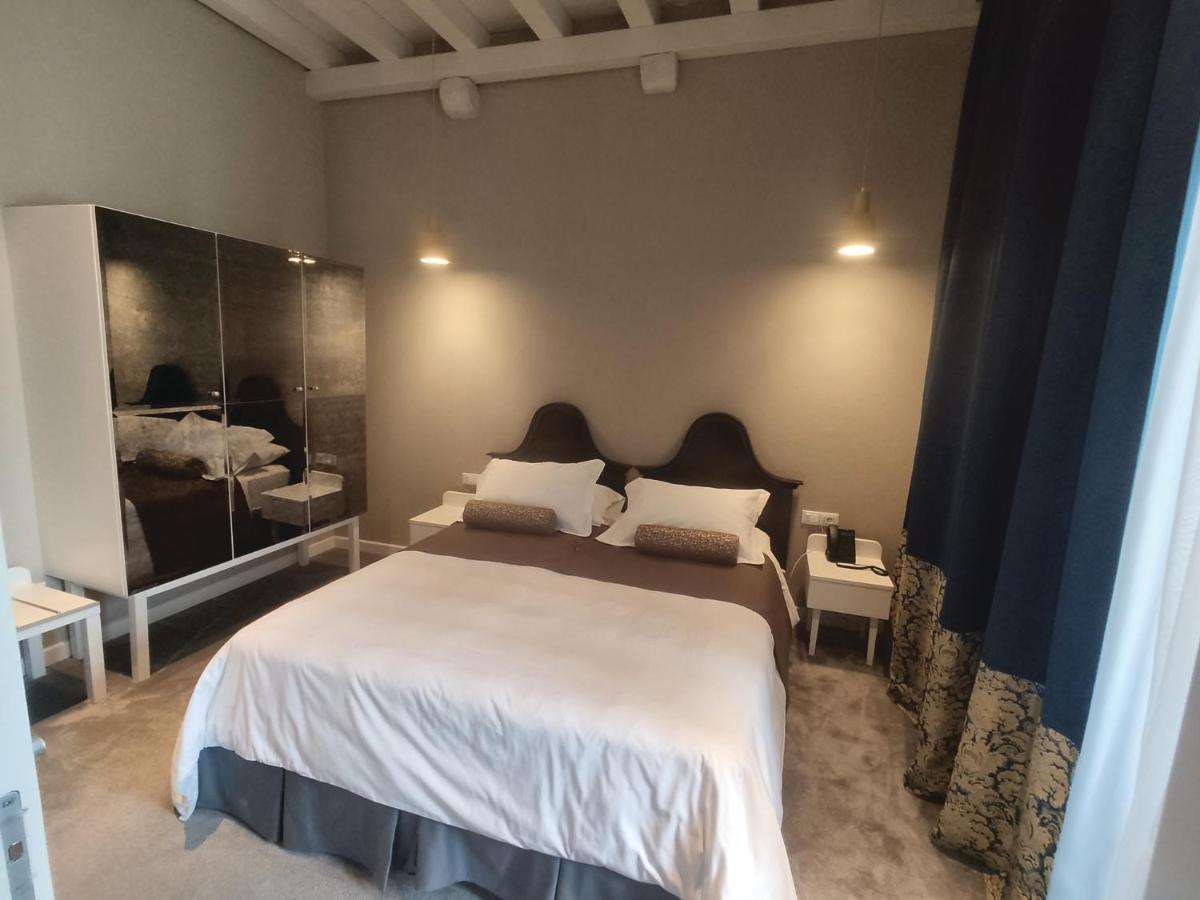 XII Century Heritage Hotel Trogir Eksteriør billede