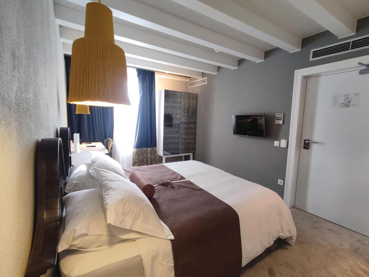 XII Century Heritage Hotel Trogir Eksteriør billede