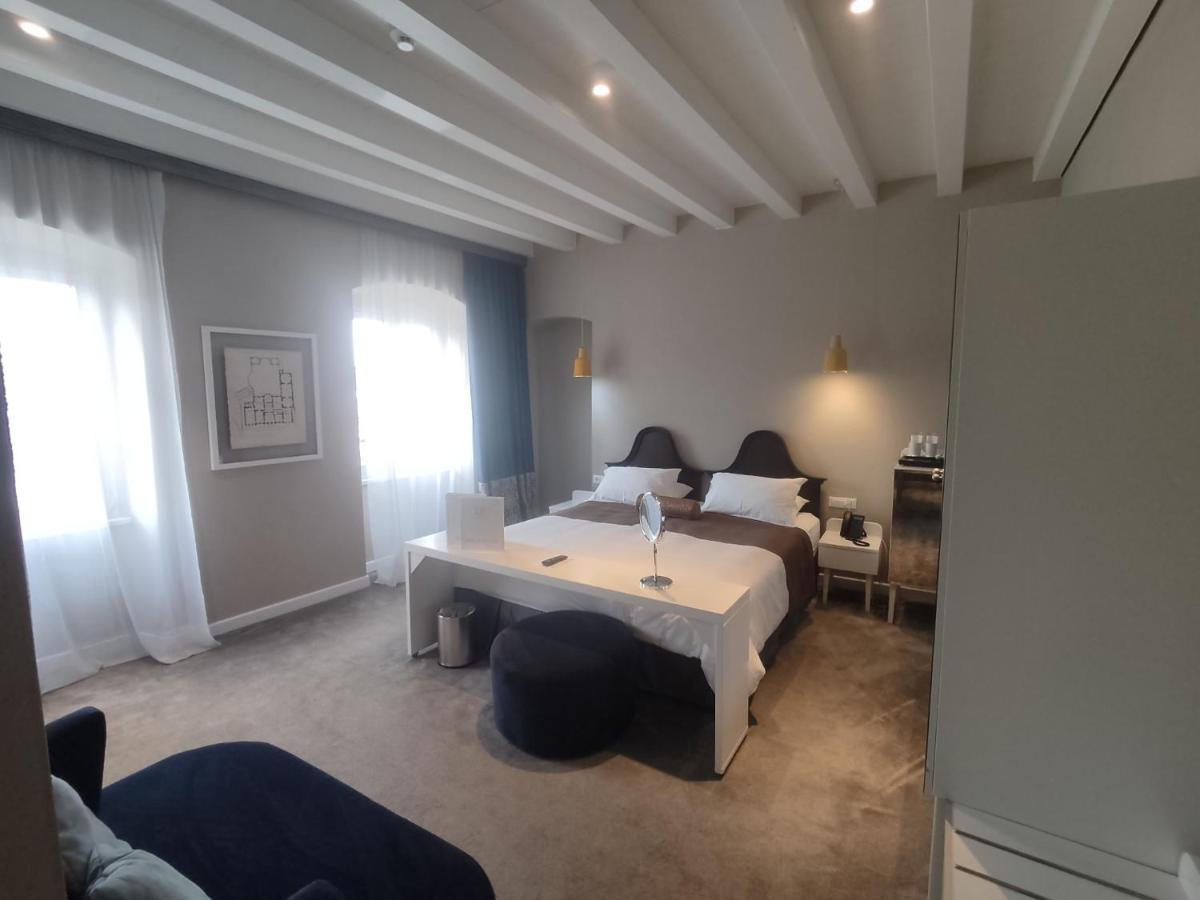 XII Century Heritage Hotel Trogir Eksteriør billede