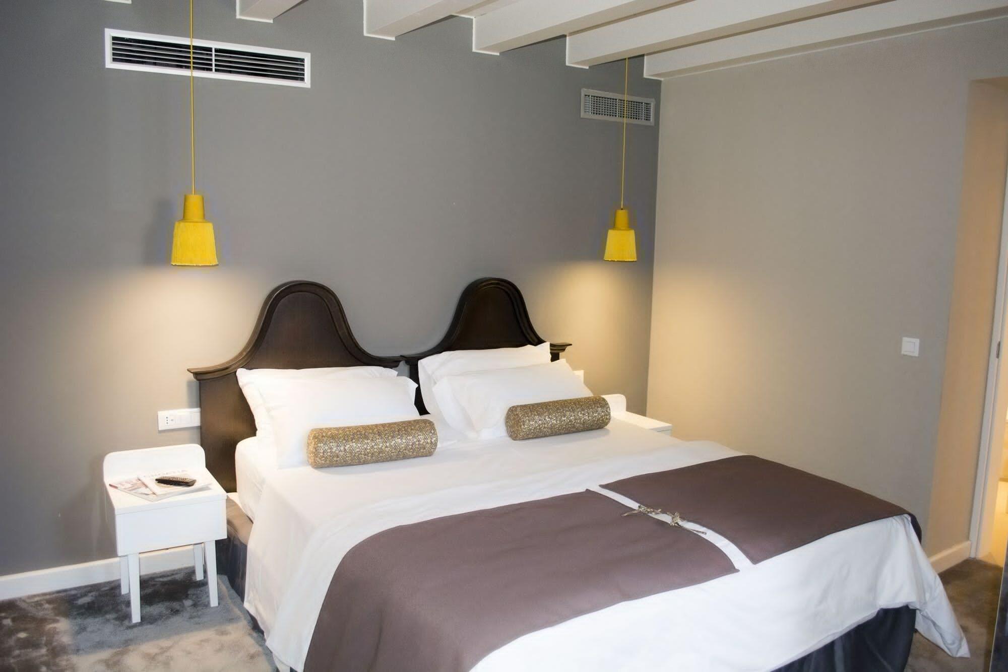 XII Century Heritage Hotel Trogir Eksteriør billede